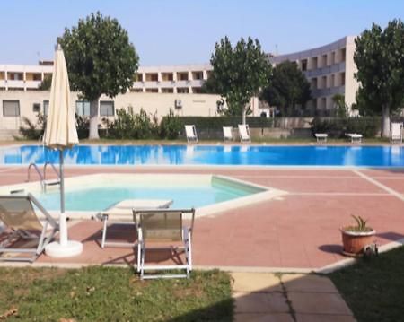 Villetta A Schiera In Villaggio Metatur Метапонто Екстер'єр фото